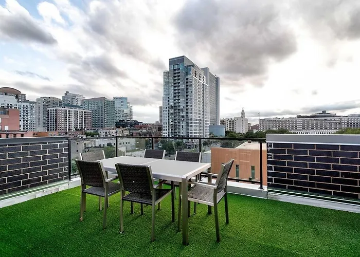 Breathtaking Downtown Penthouse B - Sleeps 11